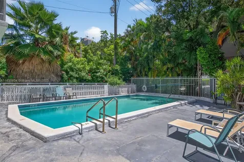 1340 Lincoln Road Miami Beach FL 33139