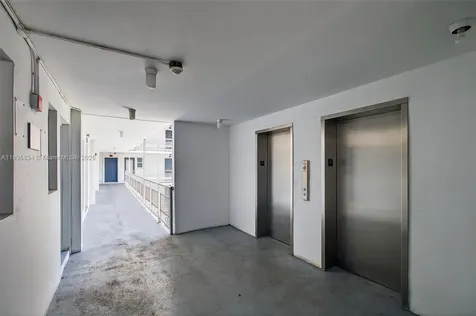 1340 Lincoln Road Miami Beach FL 33139