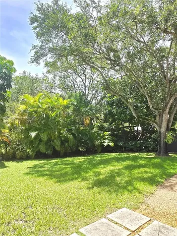 7895 SW 122nd Street Pinecrest FL 33156
