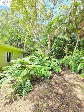 7895 SW 122nd Street Pinecrest FL 33156