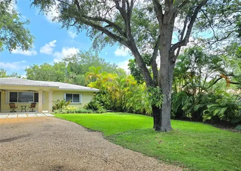 7895 SW 122nd Street Pinecrest FL 33156