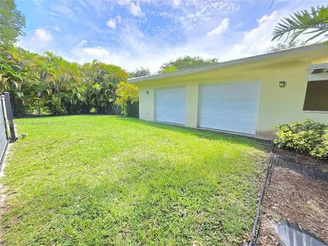 7895 SW 122nd Street Pinecrest FL 33156