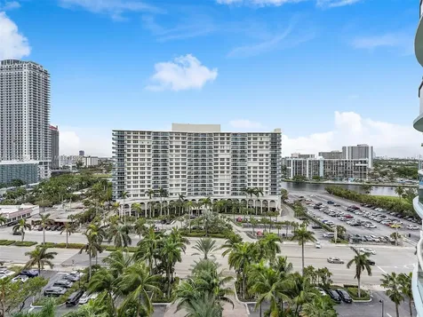 3801 S Ocean Drive Hollywood FL 33019