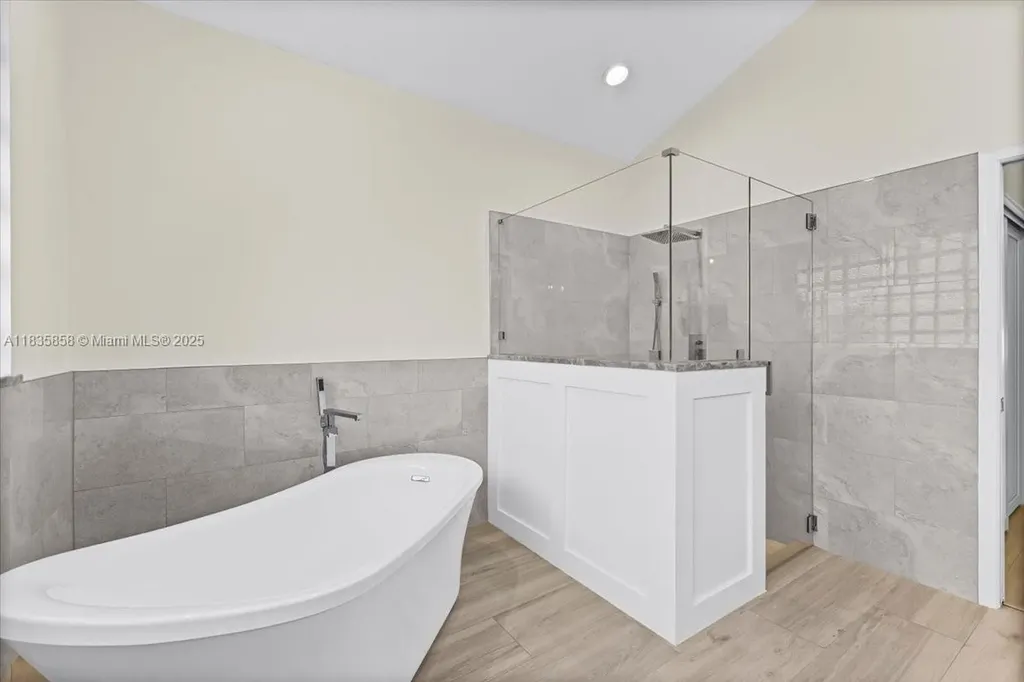 8644 NW 43rd Court Coral Springs FL 33065