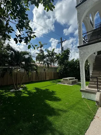 444 Ponce De Leon Boulevard Coral Gables FL 33134