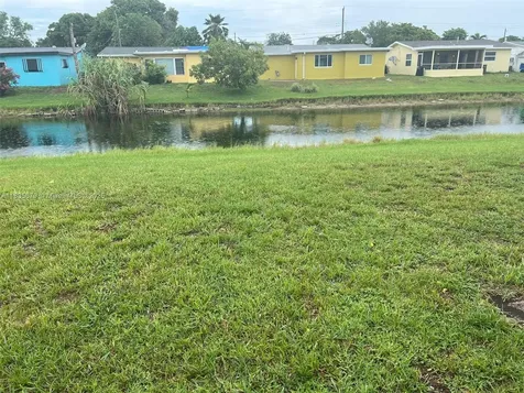6837 NW 28th Street Sunrise FL 33313