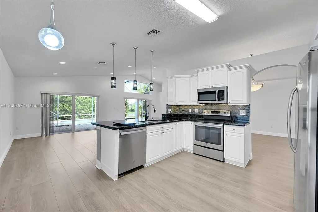 5382 NW 120th Avenue Coral Springs FL 33076