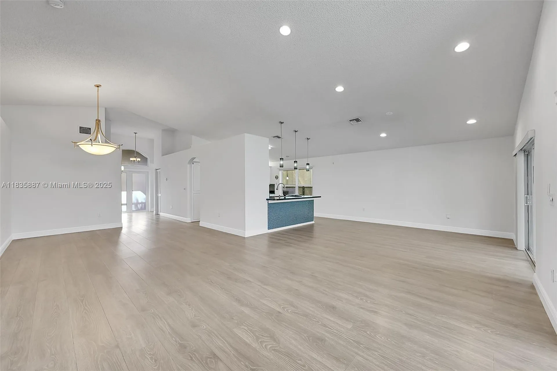 5382 NW 120th Avenue Coral Springs FL 33076