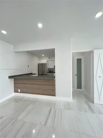 5700 Collins Avenue Miami Beach FL 33140