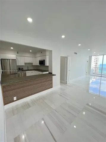 5700 Collins Avenue Miami Beach FL 33140