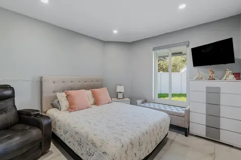 18396 NW 6th Street Pembroke Pines FL 33029