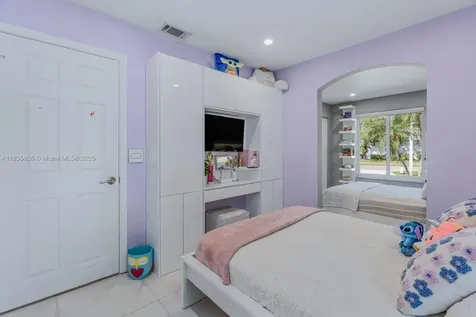 18396 NW 6th Street Pembroke Pines FL 33029