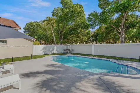 18396 NW 6th Street Pembroke Pines FL 33029