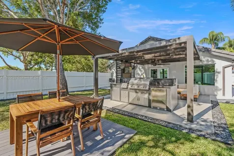 18396 NW 6th Street Pembroke Pines FL 33029