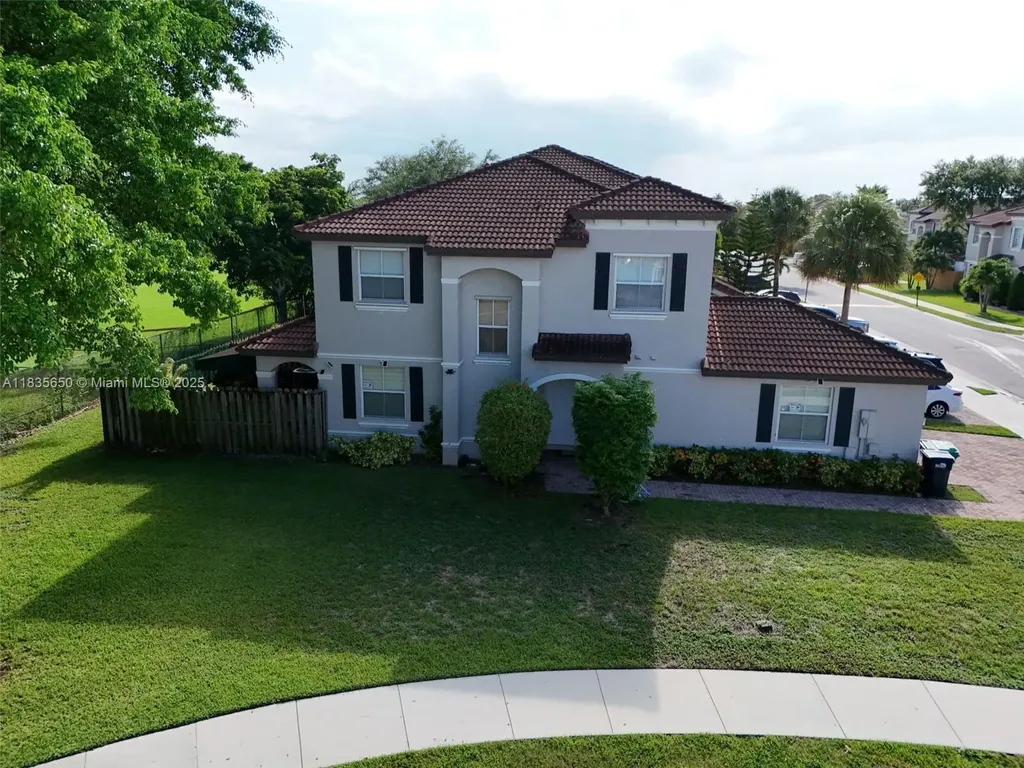 15260 SW 91st Lane Miami FL 33196