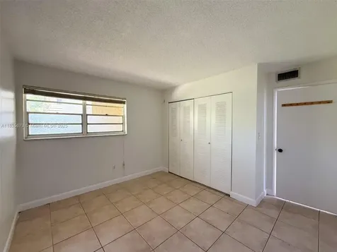 8650 SW 109th Avenue Miami FL 33173