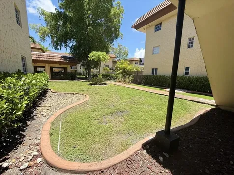8650 SW 109th Avenue Miami FL 33173
