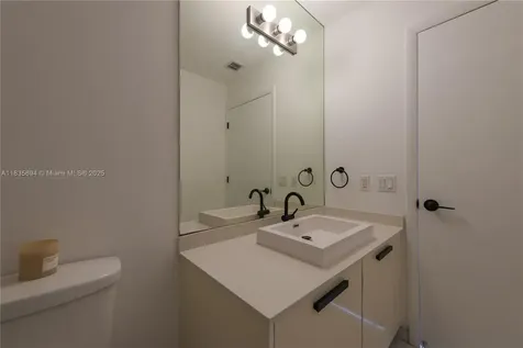 151 SE 1st Street Miami FL 33131