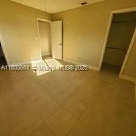 3421 NW 44th Street Oakland Park FL 33309