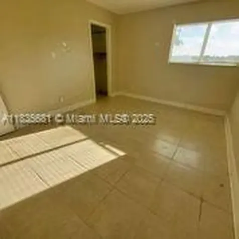 3421 NW 44th Street Oakland Park FL 33309