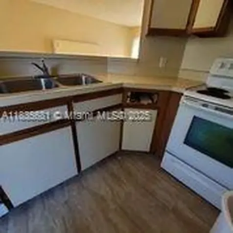 3421 NW 44th Street Oakland Park FL 33309