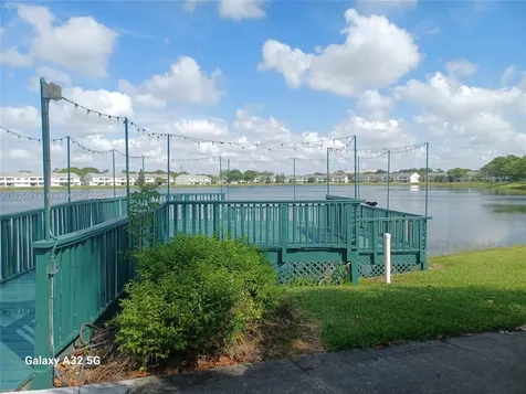 3421 NW 44th Street Oakland Park FL 33309