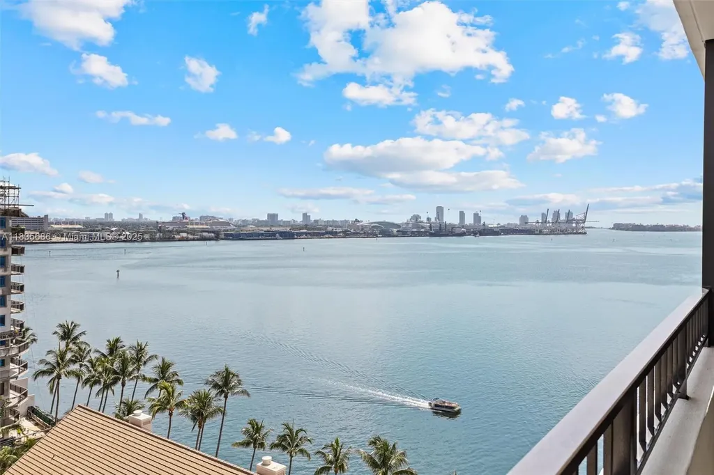 520 Brickell Key Drive Miami FL 33131