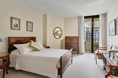 520 Brickell Key Drive Miami FL 33131