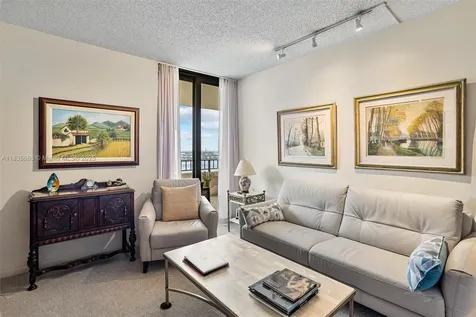 520 Brickell Key Drive Miami FL 33131