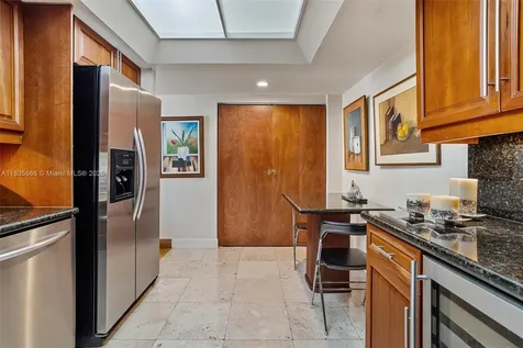 520 Brickell Key Drive Miami FL 33131