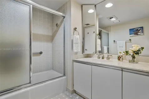 520 Brickell Key Drive Miami FL 33131