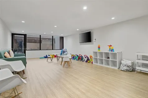 520 Brickell Key Drive Miami FL 33131
