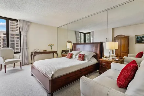 520 Brickell Key Drive Miami FL 33131