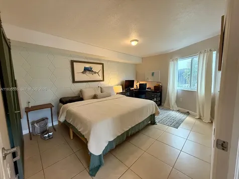 280 SW 20th Road Miami FL 33129