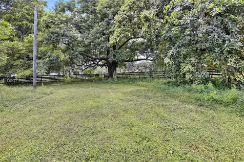 13851 SW 26th Street Davie FL 33325