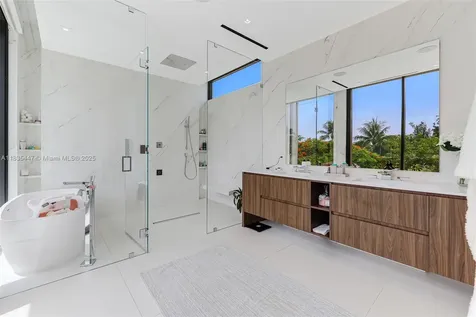 2355 Meridian Avenue Miami Beach FL 33140
