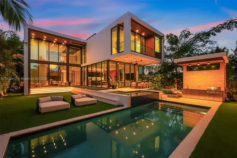 2355 Meridian Avenue Miami Beach FL 33140