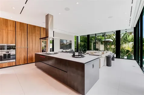 2355 Meridian Avenue Miami Beach FL 33140