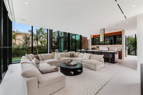 2355 Meridian Avenue Miami Beach FL 33140