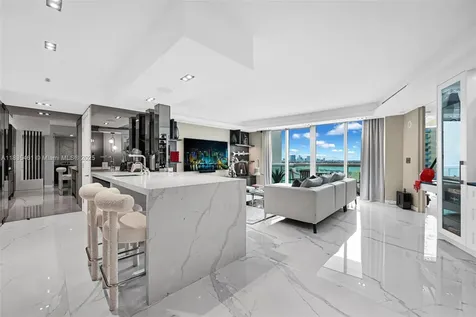 1000 S Pointe Drive Miami Beach FL 33139