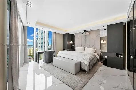 1000 S Pointe Drive Miami Beach FL 33139