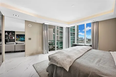 1000 S Pointe Drive Miami Beach FL 33139