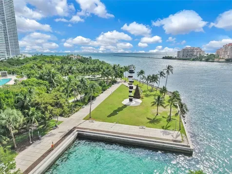 1000 S Pointe Drive Miami Beach FL 33139