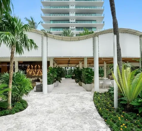 1000 S Pointe Drive Miami Beach FL 33139