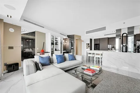 1000 S Pointe Drive Miami Beach FL 33139
