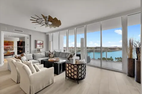 100 S Pointe Drive Miami Beach FL 33139