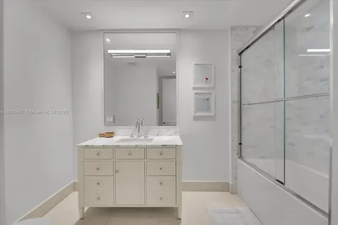 100 S Pointe Drive Miami Beach FL 33139