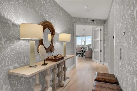 100 S Pointe Drive Miami Beach FL 33139
