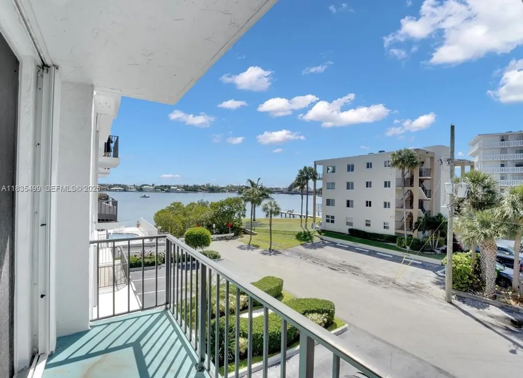 301 Croton Avenue Lantana FL 33462