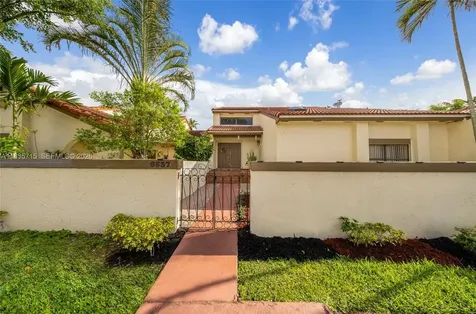 6637 NW 181st Lane Hialeah FL 33015